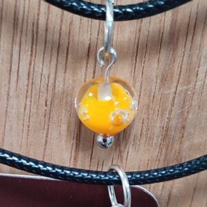 Collier jaune en verre, collection Bubulles, de Hoshiko